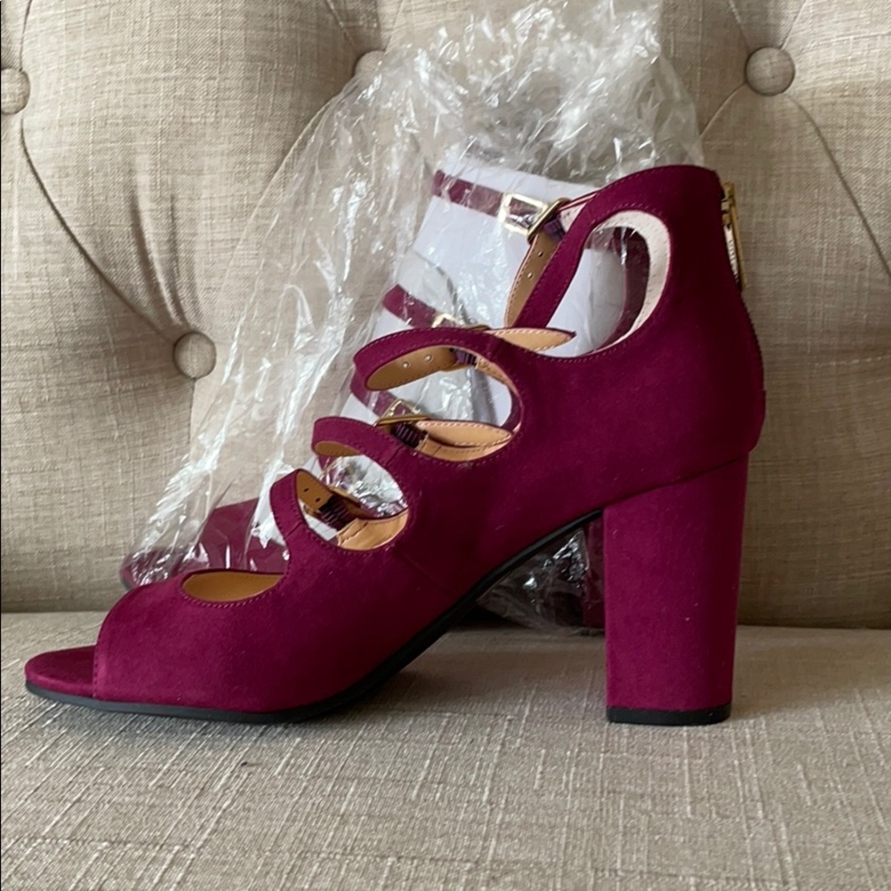 Unisa heels